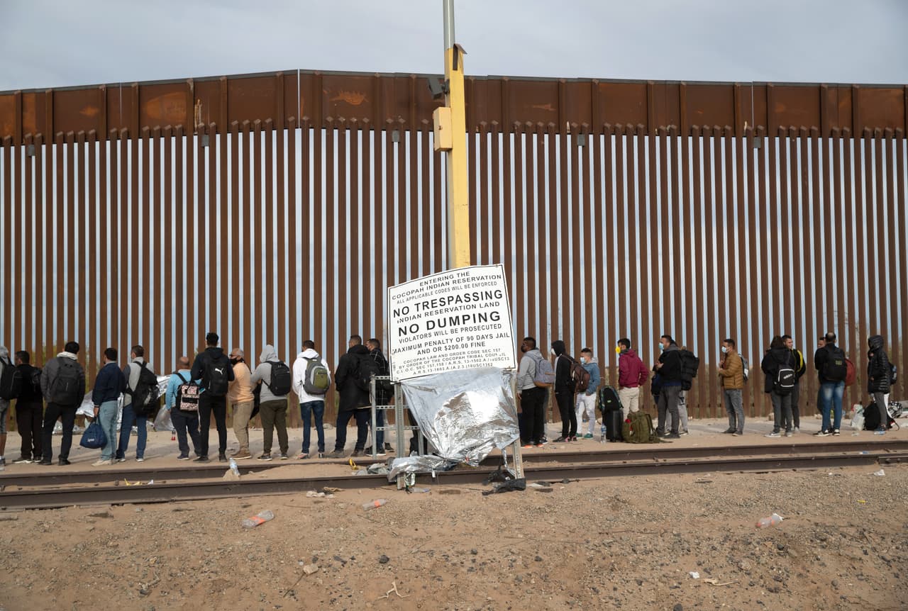 Los grupos de inmigrantes muchos de ellos suramericanos encontraron en Yuma "la puerta de ingreso" al país para solicitar asilo.