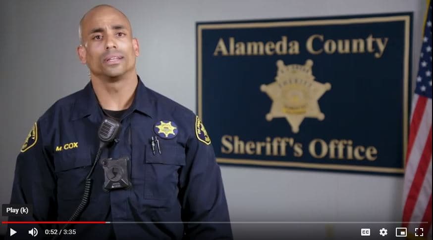 Marcus J. Cox, alguacil del condado de Alameda, en California es uno de los agentes del orden que ha utilizado ya el dispositivo para medir los niveles de alcohol y marihuana en el organismo de las personas.