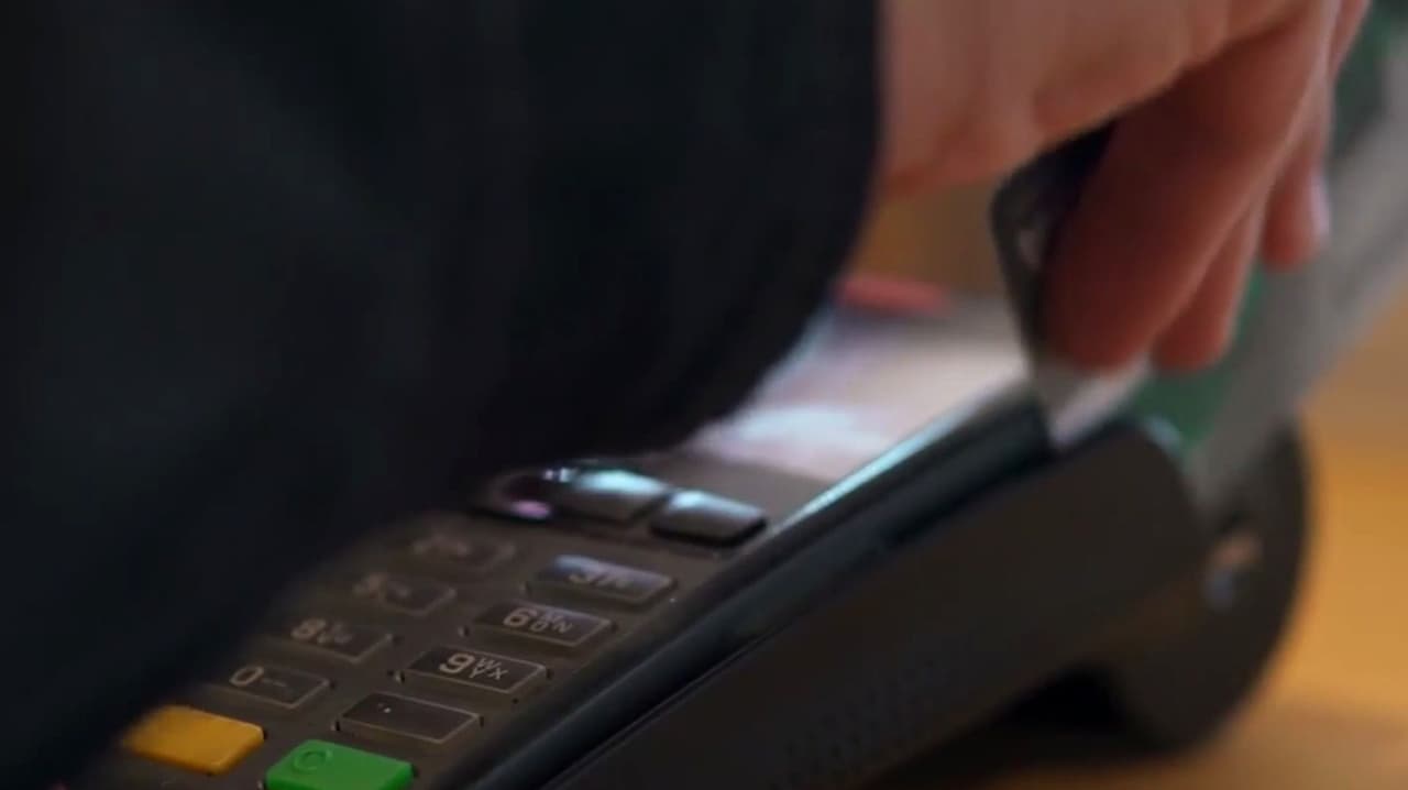 ¿Mis deudas terminan con la autodeportación? Especialistas explican qué pasa con obligaciones financieras si dejas EEUU