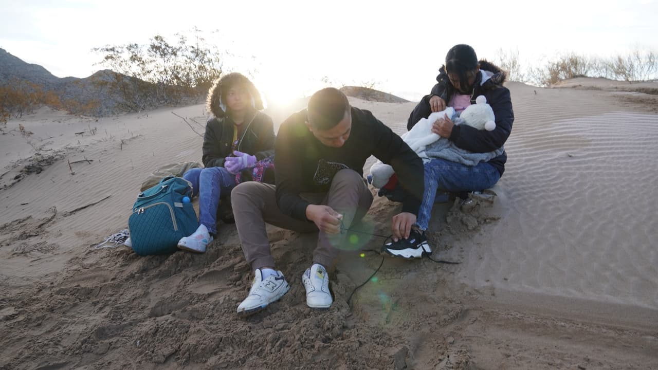 El comandante Urrutia dice que la Ley SB4 sí podría causar un perfil racial. "Esta ley podría causar un perfil racial, ya sabes, el hecho de que tengas cierta apariencia no significa que estés aquí ilegalmente. Es muy, muy confuso".