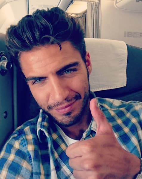 El guapo actor y modelo español que interpreta a Roberto Marañón en ‘La Embajada’ conquista y enamora a sus fanáticas con las sexys y atrevidas fotos que comparte en su cuenta de Instagram ¿Te lo vas a perder?