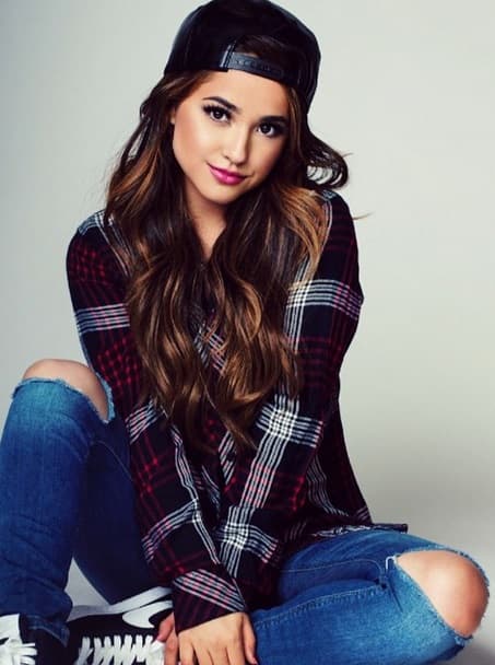 La guapa Becky G tiene un estilo único, su sentido fashionista es tan 'cool' que siempre nos sorprende de alguna manera.