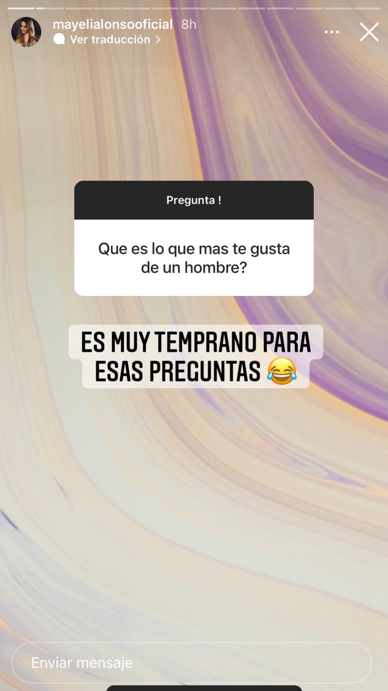 Alguien más quiso saber qué era "lo que más le gusta de un hombre", pero Mayeli Alonso evadió la respuesta argumentando que "era muy temprano" para contestar cuestionamientos de ese tipo. 
<br>