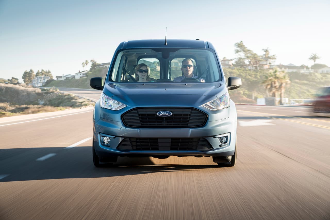Imposible no reconocer a la
<b>Transit Connect Wagon 2019 </b>como un integrante más de la familia Ford. Basta con ver sus faros alargados y parrilla acorde al resto de la gama.