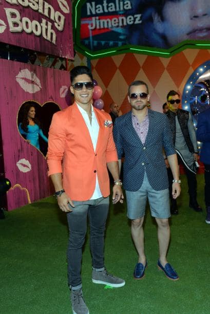 Los extravagantes en Premios Juventud