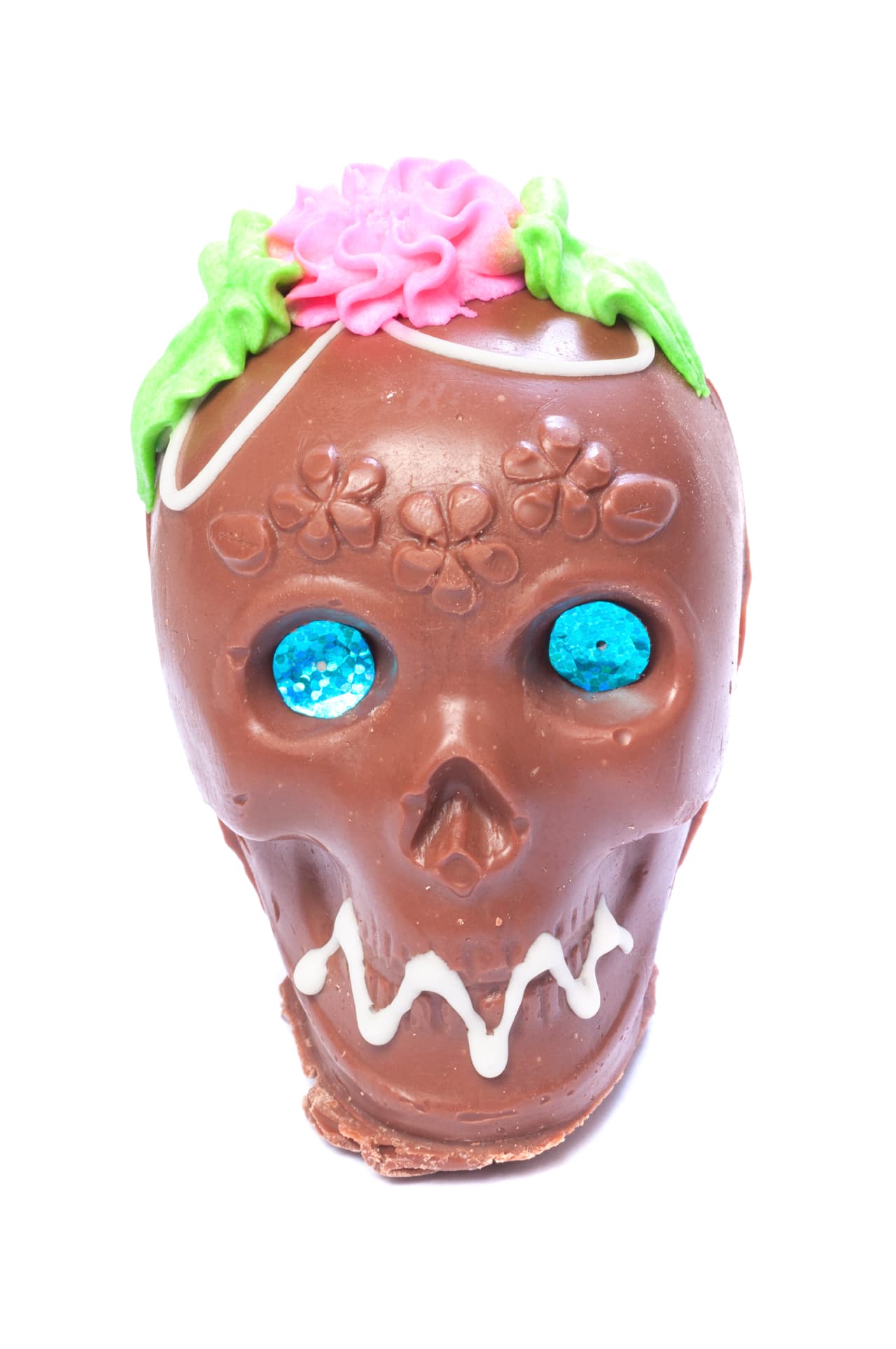 Pero si eres fiel amante del chocolate, estas calaveritas son para ti. La receta tradicional mexicana para lograr el sabor de este chocolate es difícil, pero te aseguramos que son un ingrediente esencial para tu ofrenda, y quizá también para tu paladar.