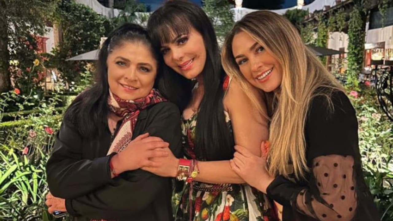 Maribel Guardia compartió esta foto de la reunión.