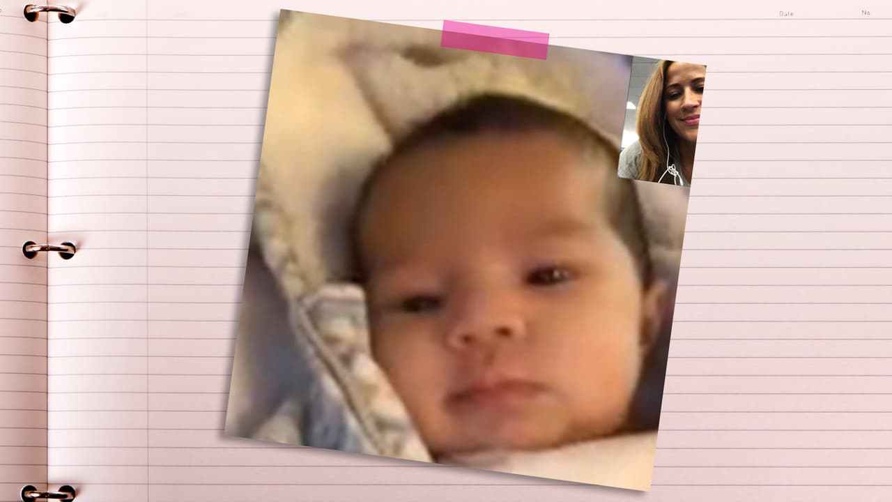 El teléfono se ha vuelto el mejor aliado de Jackie para ver a Melody ya que ella vive en Los Ángeles.