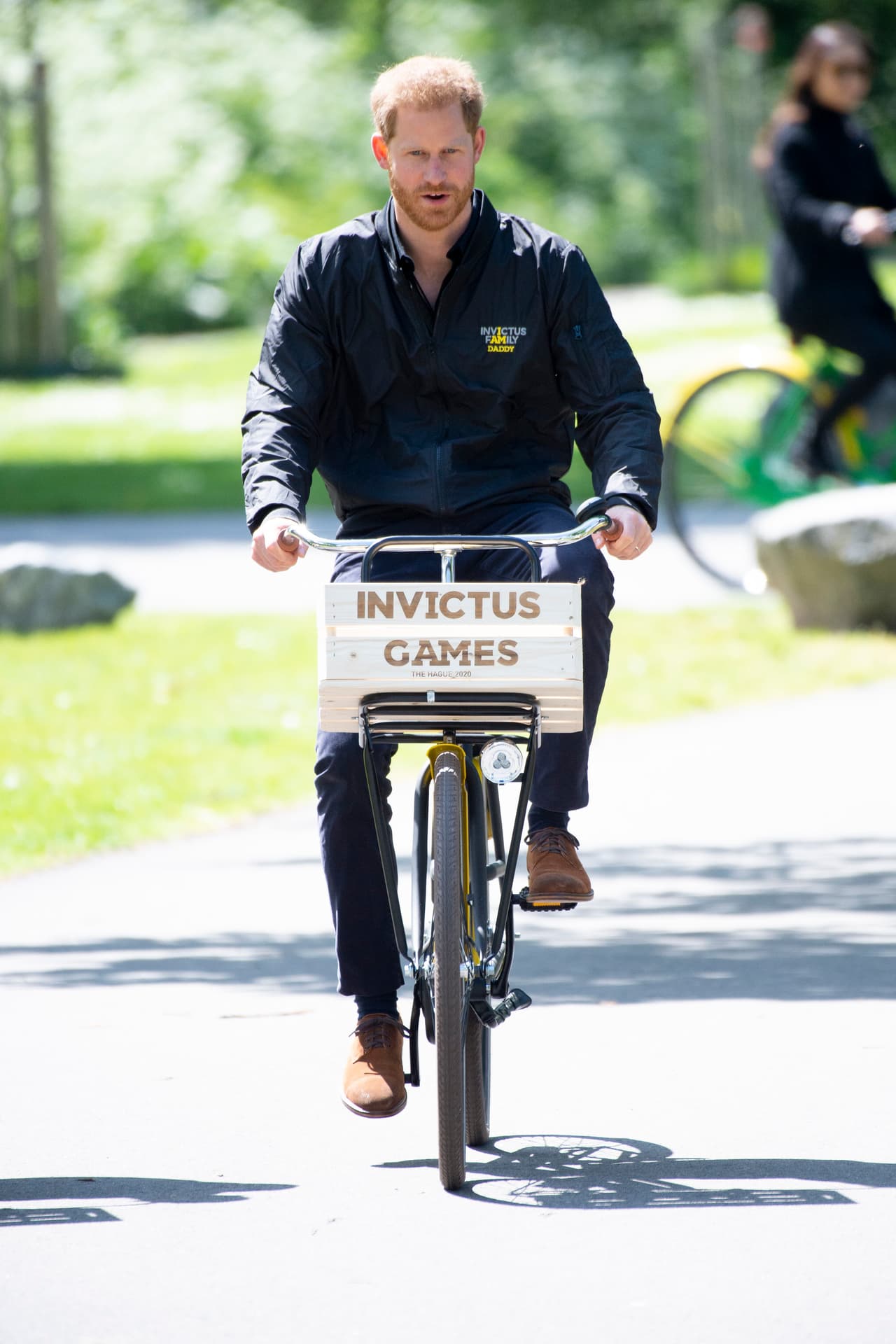 "Harry habló sobre cómo tener un niño pequeño era su nuevo enfoque y su nueva meta, y le conté que hace un par de meses estaba luchando contra mi salud mental, pero el embarazo de mi esposa me ha dado un nuevo enfoque", expresó.