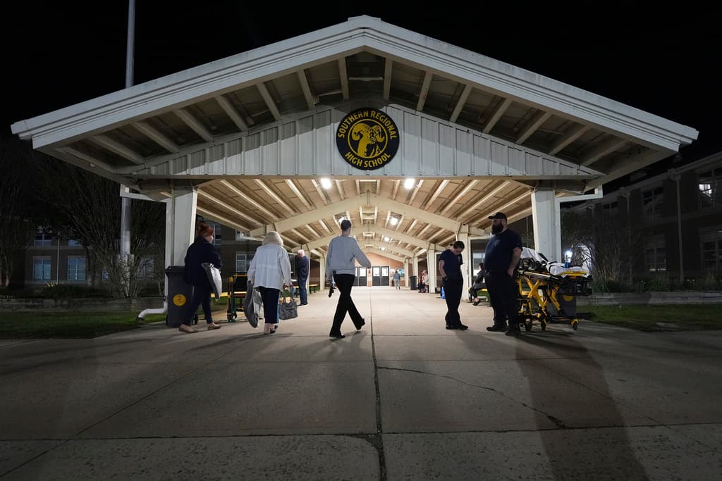 Hasta el momento no se reportan personas heridas por el incendio forestal.
