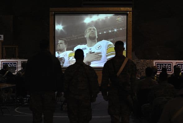 $3.1 MILLONES- De los pequeños anunciantes el que invirtió más dinero en cortes publicitarios durante el Super Bowl de 2011 fue CareerBuilder, quien en total gastó $3.1 millones en sus anuncios comerciales durante ese "Súper Domingo", la cantidad representa el 31% del total de su presupuesto anual para gastos de publicidad.