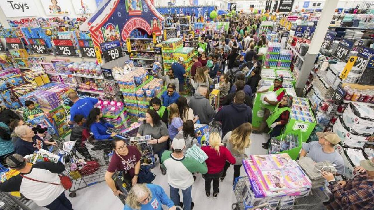 <b>Seguridad en el auto</b>
<br>- Estaciona en un lugar iluminado y cerca del establecimiento al que vas
<br>- Asegúrate de cerrar adecuadamente puertas y ventas al descender del auto
<br>- No dejes objetos de valor en tu vehículo, ni siquiera escondidos en la cajuela
<br>- Mira a tu alrededor y debajo de tu vehículo al momento de retirarte del local.