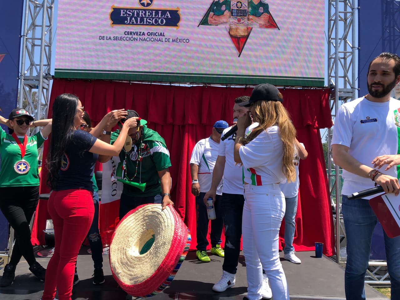Aunque las mujeres demostraron de lo que están echas, un hombre fue el ganador y recibió su estrella.