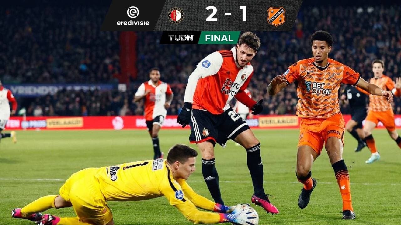 Santi Giménez anota con el Feyenoord su séptimo gol en la Eredivise
