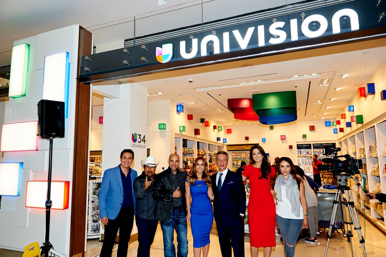 Las dos tiendas ofrecerán una gran variedad de productos, incluyendo bocadillos, bebidas y otro tipo de objetos. que representan a toda Latinoamérica