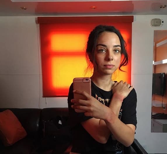 "¡Gracias por tu entrega, tu generosidad, tu luz y tu talento! Estoy muy 
<b>orgulloso de ti</b>, ¡eres asombrosa! Gracias y ojalá algún día nos toque coincidir otra vez".
<br>
<br>