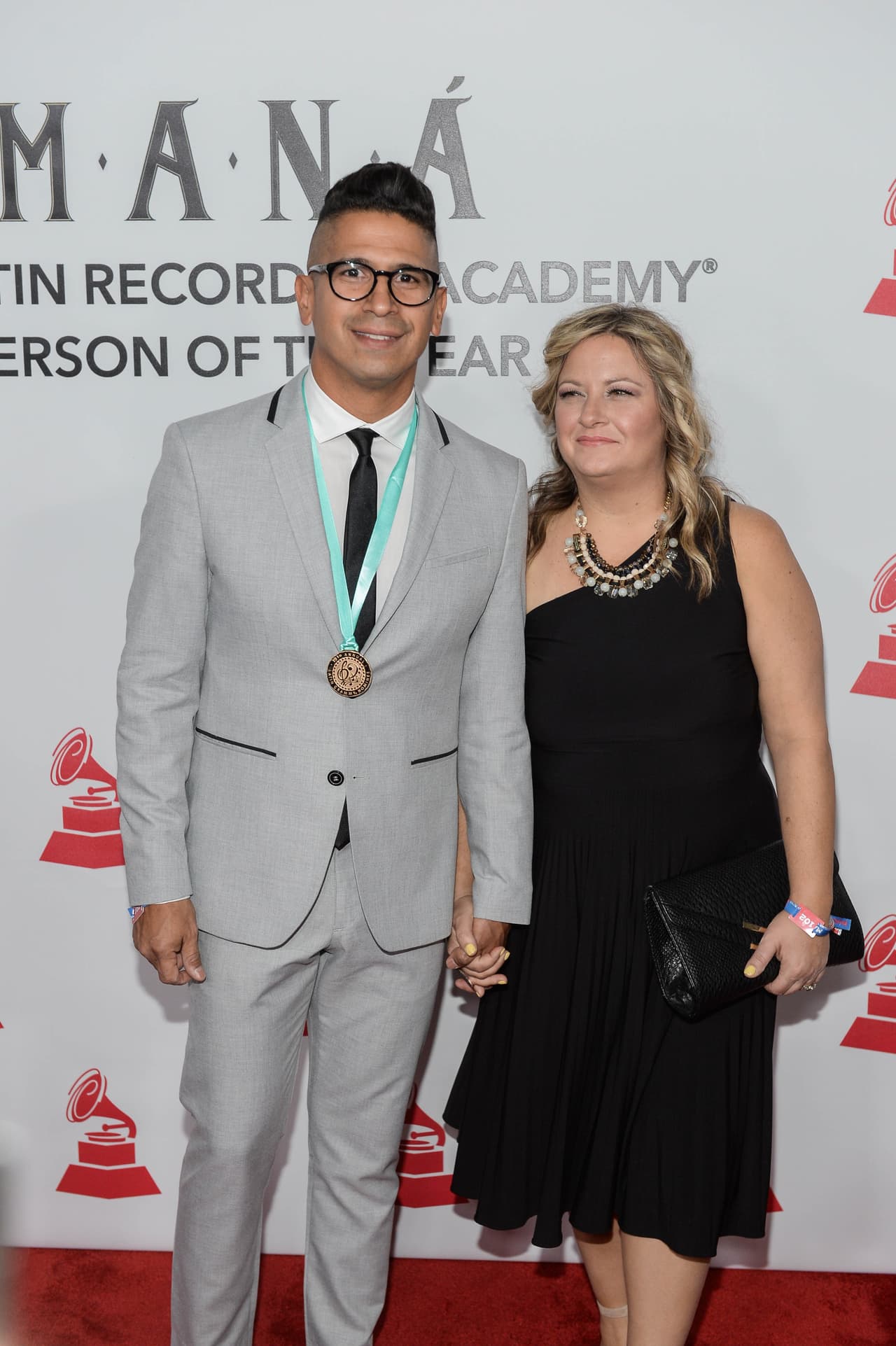 El cantante cristiano Daniel Calvetti acudió junto a su esposa.