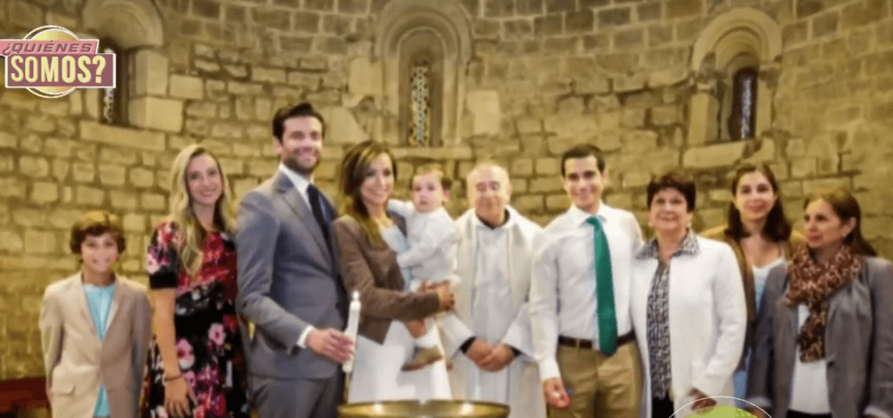 Su hijo mayor recibió el bautismo en la misma iglesia en la que la conductora y sus esposo sellaron su amor años antes.