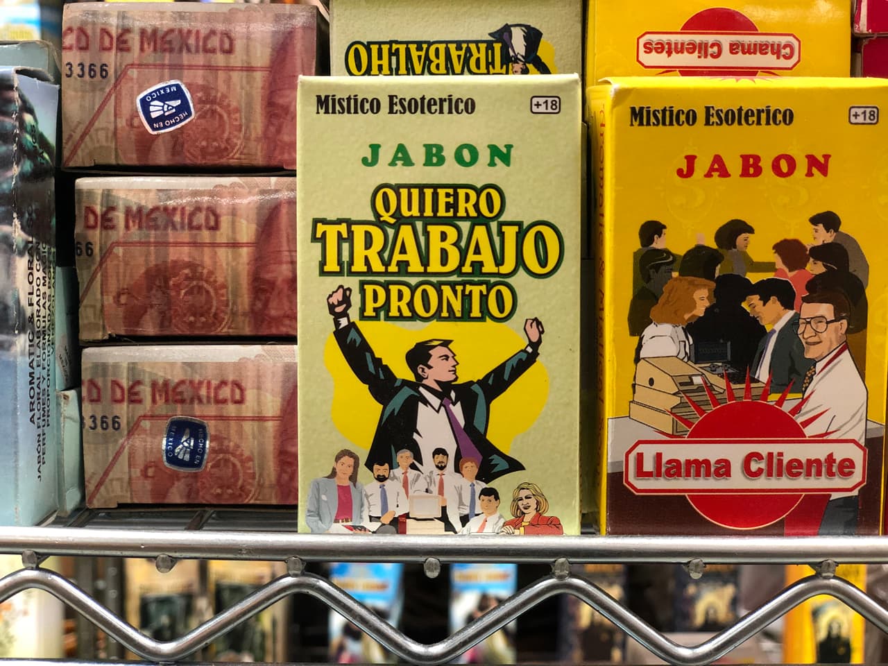 Dentro del mundo de la llamada magia blanca, el uso de jabones es muy popular y los hay para buscar trabajo, dinero y fortuna entre muchas otras cosas.