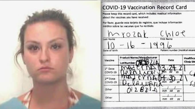Mujer es detenida en Hawaii al presentar tarjeta de vacunación falsa de "Maderna"