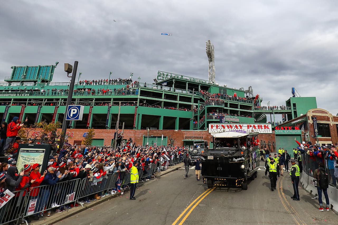 BOSTON, MA - OCTOBER 31: The duck boats leave Fenway Park at the start of the 2018 World Series victory parade on October 31, 2018 in Boston, Massachusetts. (Photo by Adam Glanzman/Getty Images)