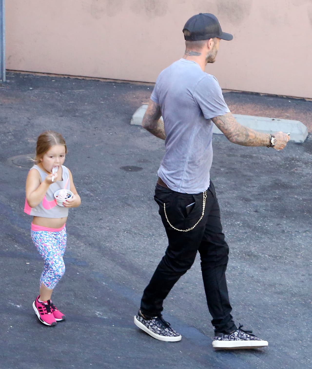 Padre e hija tienen una linda 'date' y salen solitos por un rico postre.
