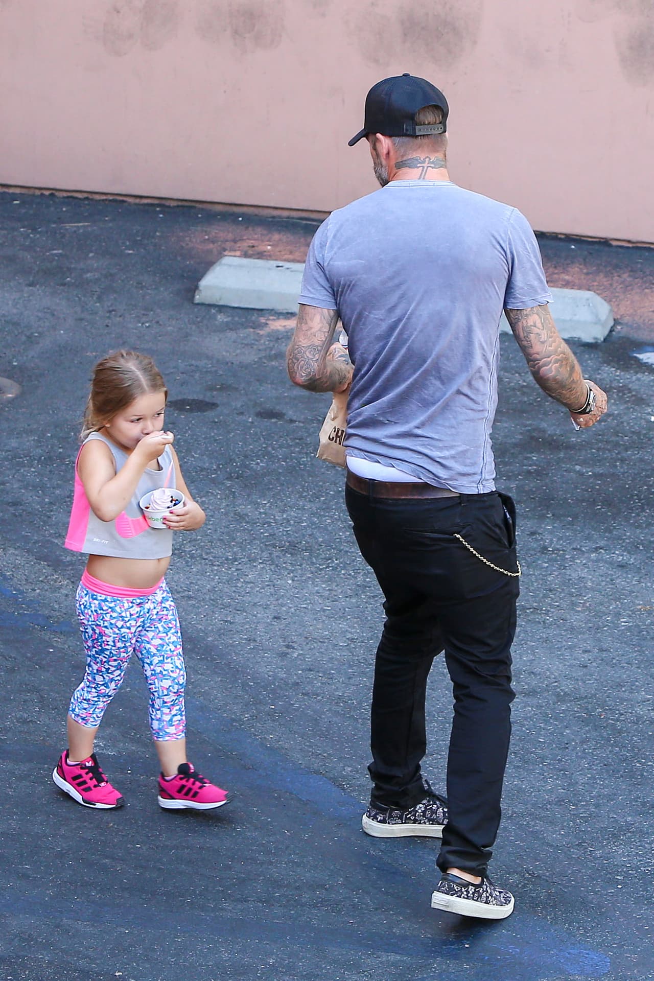 David llevó a la pequeña Harper por un helado.