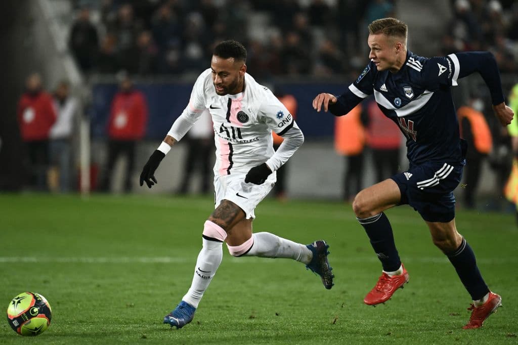 Mbappé y Neymar son los reyes de la noche, el francés anotó un gol y le dio dos asitencias a Ney en la victoria 2-3 sobre el Bordeaux.
