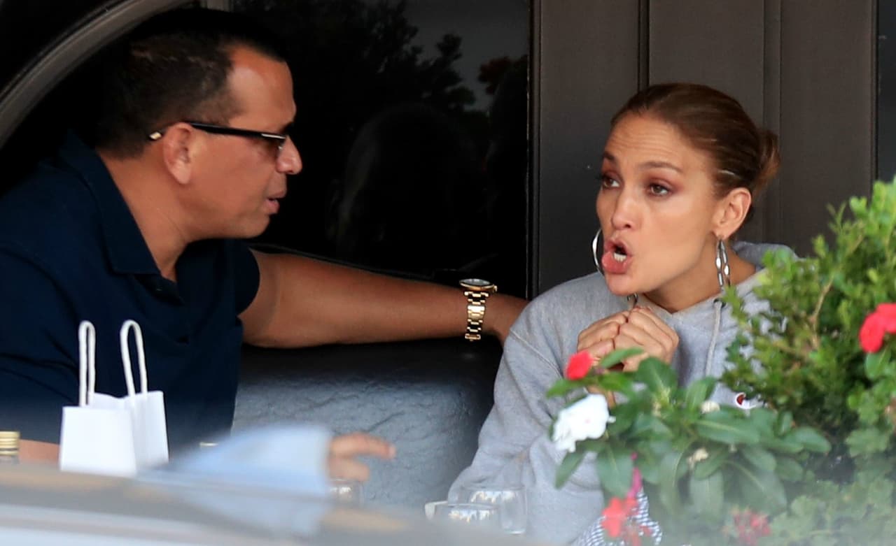 Por más que reporteros y paparazzi insistan en que entre ambos podría haber problemas, ambos han dicho que no son ni más ni menos que los que atraviesa una pareja común.