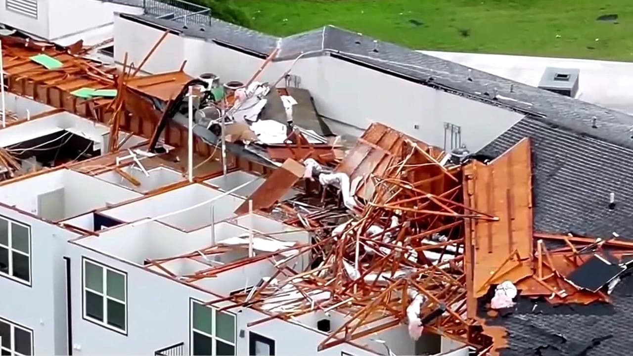 Clima extremo en Texas: Tornado e inundaciones repentinas ponen en alerta a comunidades