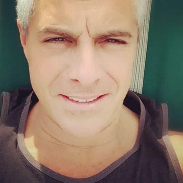 El guapísimo Lisardo disfrutó de una tarde de sol y nos compartió una selfie de lujo.