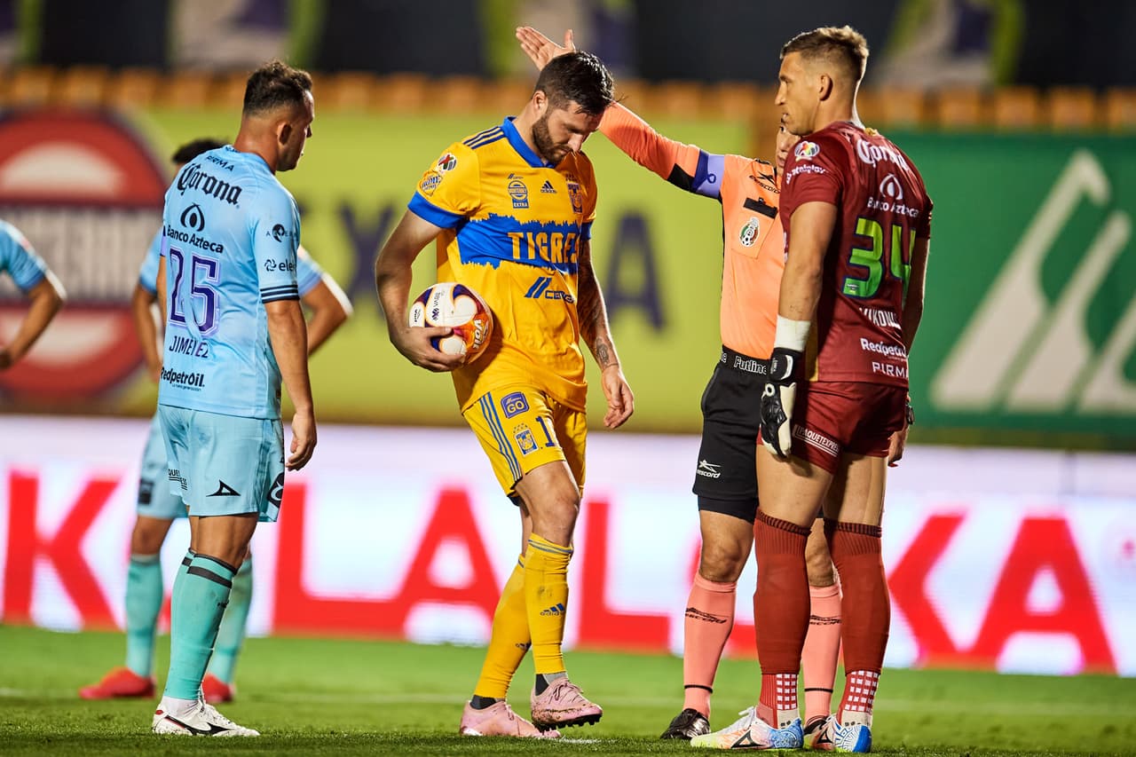 Tigres se queda con 10 hombres desde el minuto 10 y Mazatlán no desaprovecha la superioridad y vencen 1-2 a Tigres. Los felinos bajan a la doceava posición y Mazatlán sube a la octava, todo queda a la espera de otros resultados.