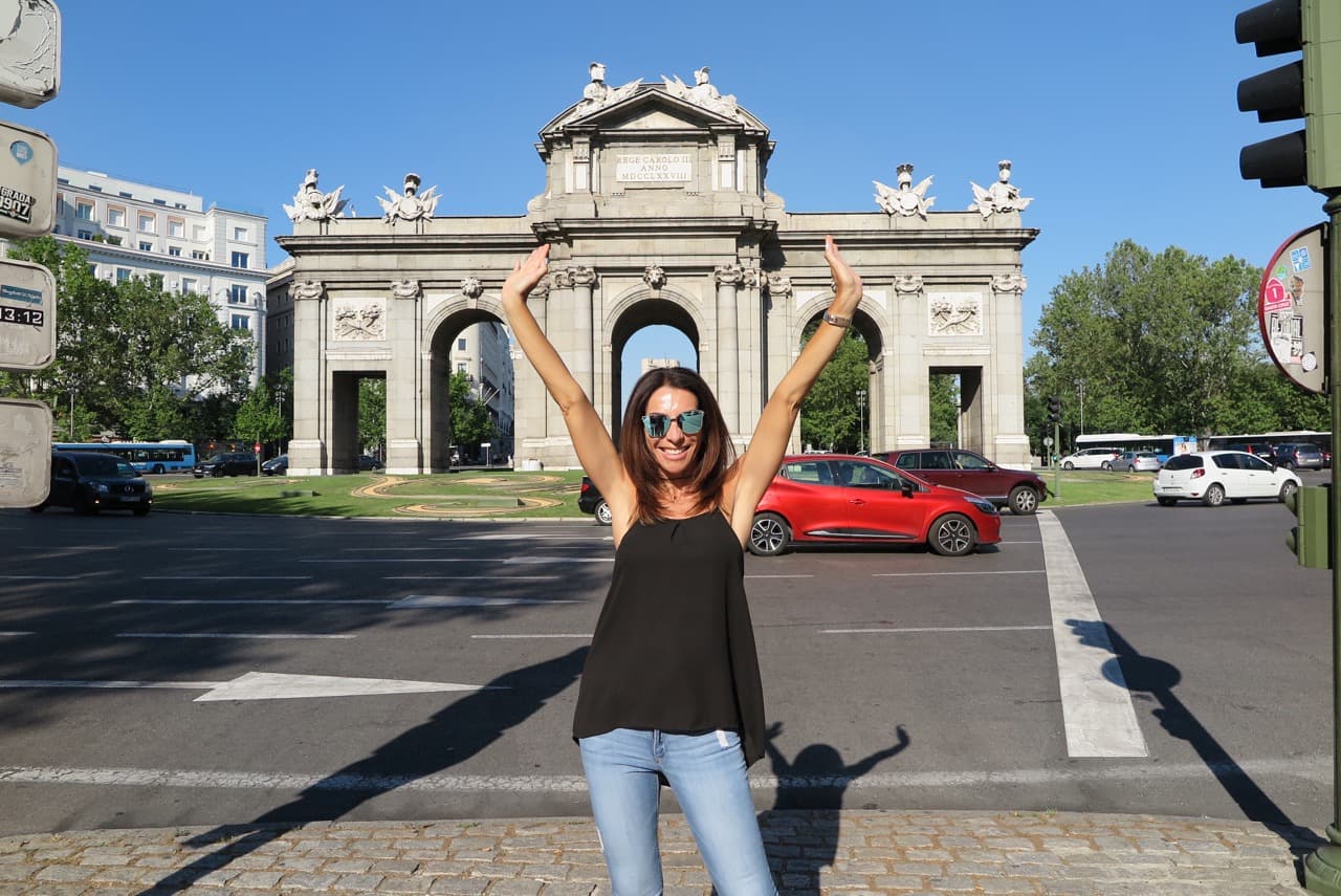 ¡¡Mírala, mírala ...mírala!! la Puerta de Alcalá.