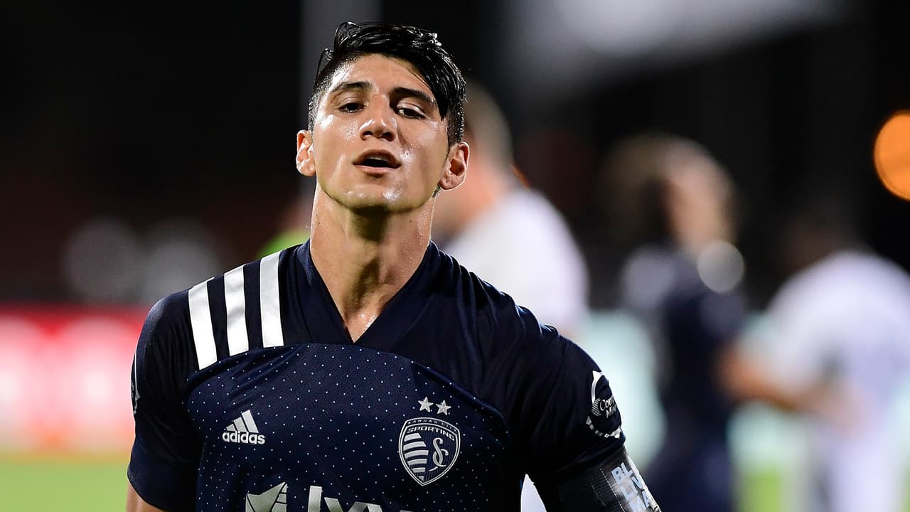 Última hora: Alan Pulido no va de titular ni a la banca ante Dallas