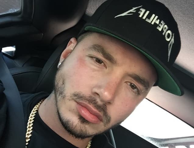 Por desgracia, la emisión radial estaba siendo grabada en video...