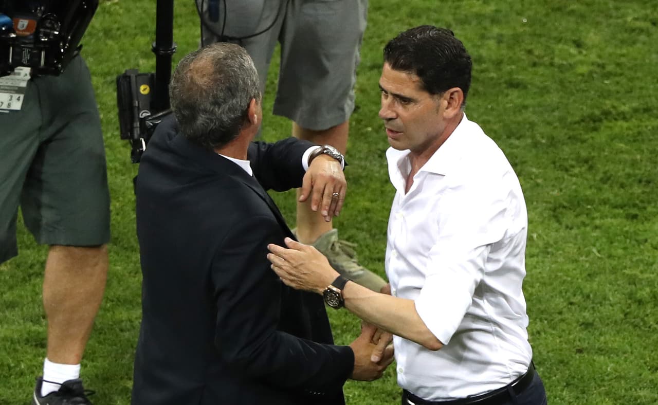 SOCHI, RUSSIA - JUNE 15: Fernando Santos, Head coach of Portugal shakes hands with Fernando Hierro, Head coach of Spain following the 2018 FIFA World Cup Russia group B match between Portugal and Spain at Fisht Stadium on June 15, 2018 in Sochi, Russia. (Photo by Michael Steele/Getty Images)
