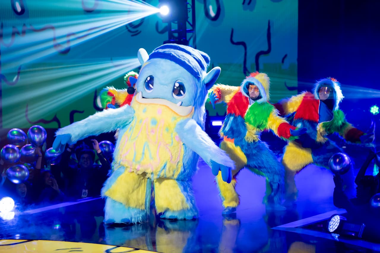 José Ramonstruo cantó ‘Quevedo: BZRP Music Sessions, Vol. 52’. En sus apuestas Yuri y Carlos dijeron que este personaje podría ser Carlos Baute, Juanpa y Martha mencionaron a Carlos Vives.