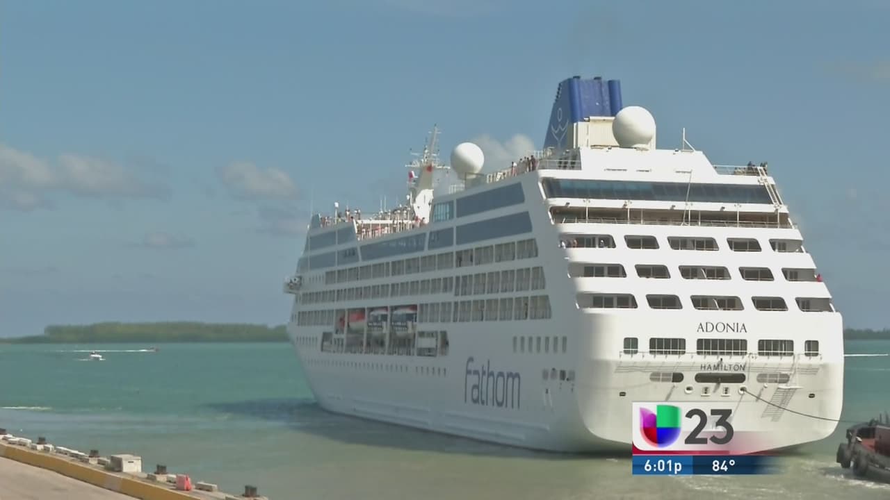 Zarpa el primer crucero de EEUU hacia Cuba en 50 años
