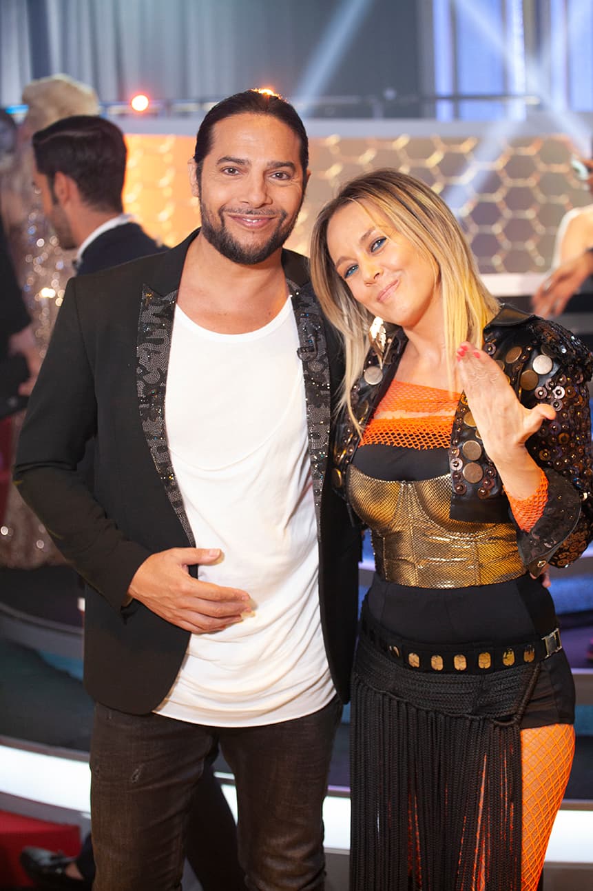 Ella aprovechó su visita al foro para tomarse una foto con Joaquín Cortés, quien comparte nacionalidad con los padres de la cantante.