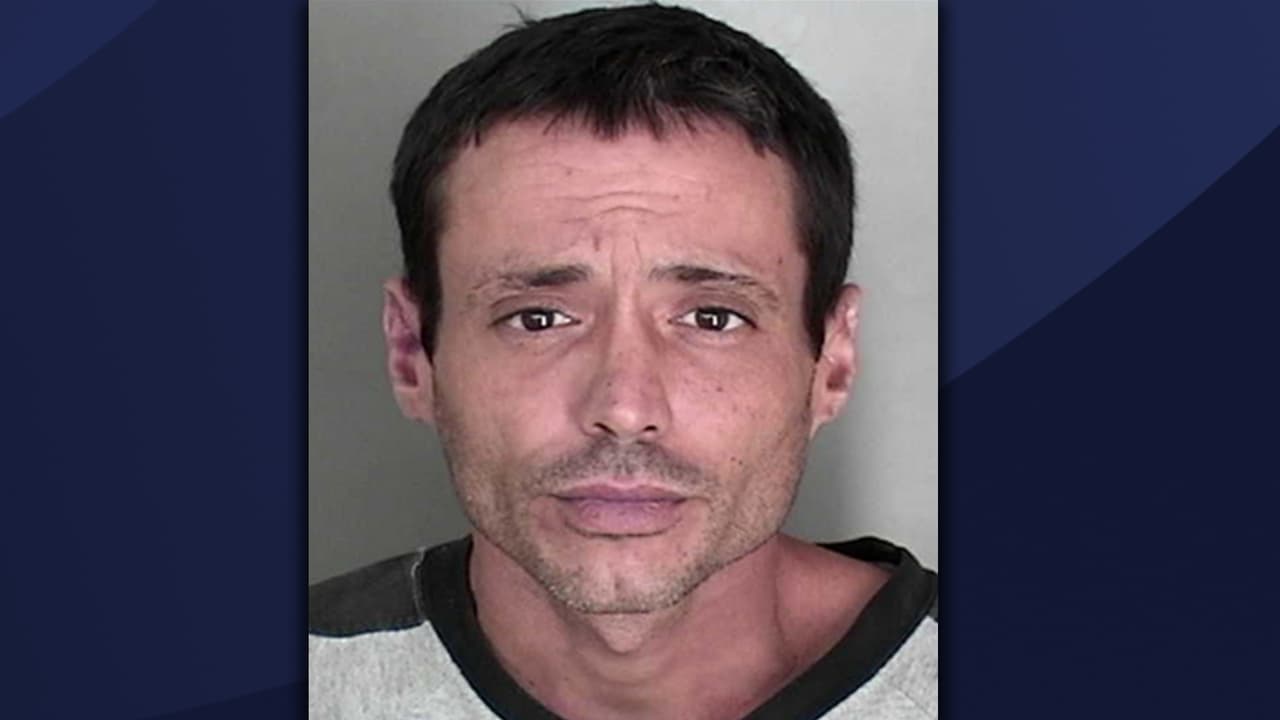 Rolando Díaz Marrero es buscado por Ley 54 con una fianza de $100 mil.