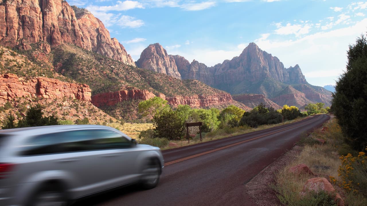 <h3 class="cms-h3-H3">15. Utah</h3>
<br>Este hermoso estado desertico del oeste estadounidense registró 273
<b> muertes vehiculares </b>durante 2017, 8 muertes menos que en 2016. De ese total, 53 muertes fueron causadas por el consumo de alcohol.