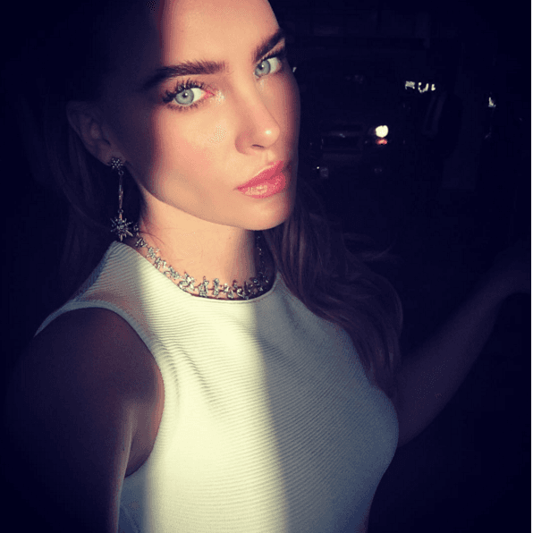 Belinda es una niña hermosa, por lo que no es difícil creer que en un día como hoy se rodea de flores y regalos.