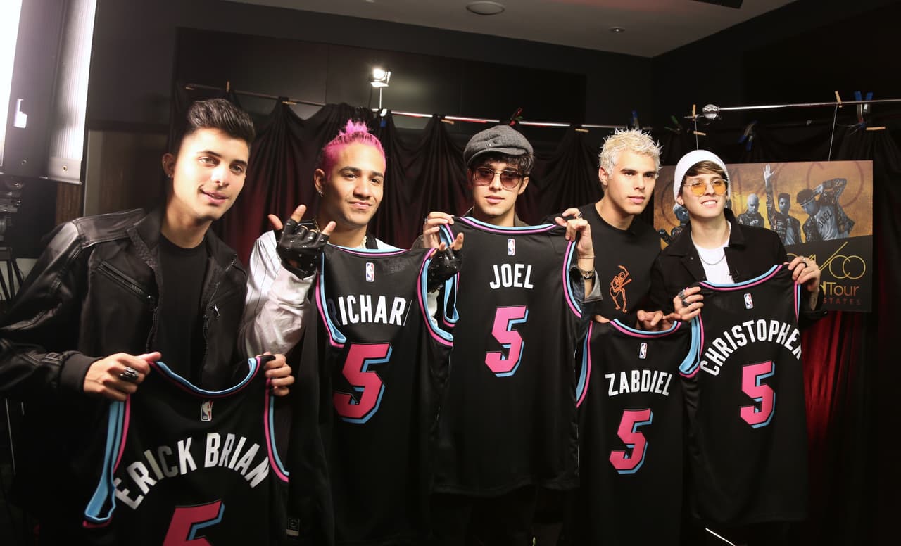 Cantan, bailan y además escriben sus canciones. Así son Christopher Vélez, Richard Camacho, Joel Pimentel, Erick Brian y Zabdiel de Jesús, integrantes de CNCO, quienes en los últimos meses han alcanzado varias metas.