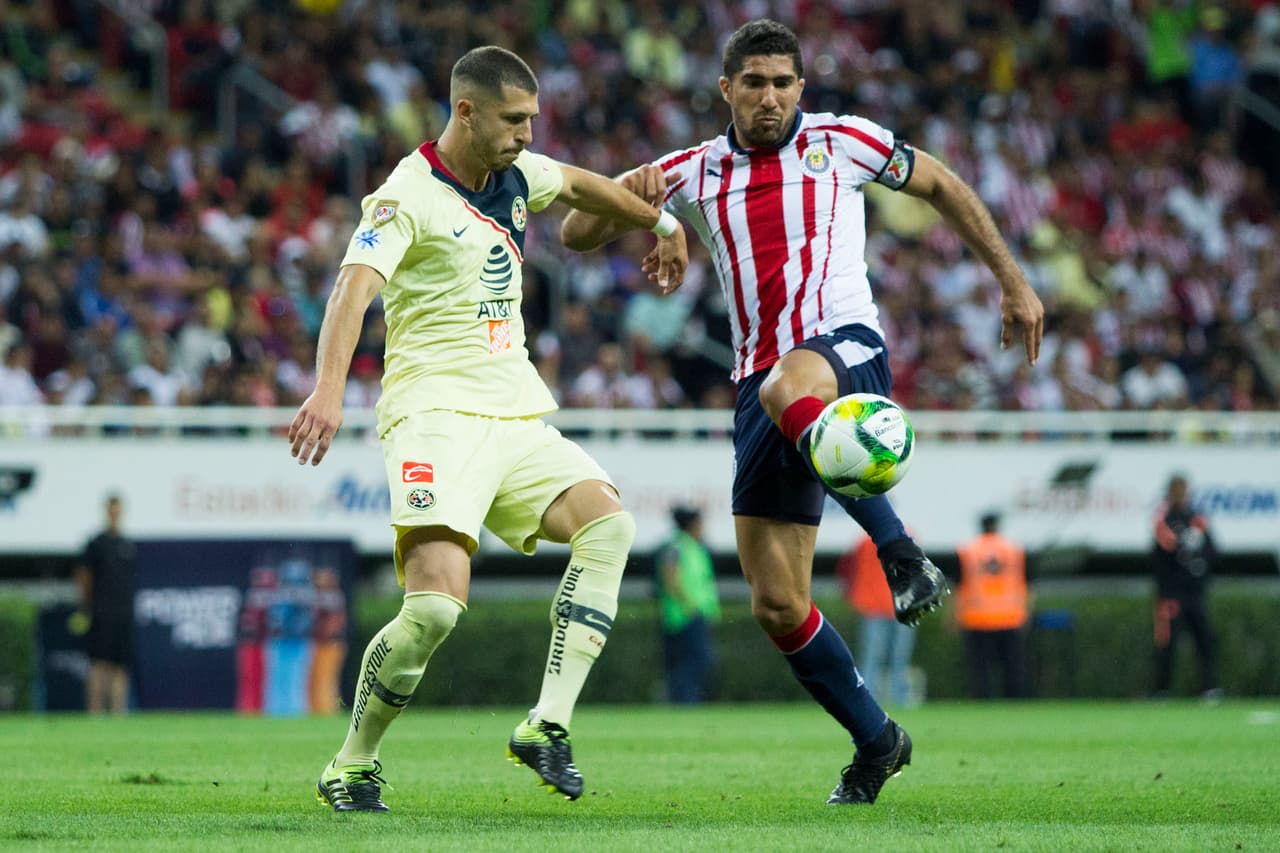 Chivas luchó pero no hizo daño durante gran parte del partido, siempre América estuvo más cerca de marcar.