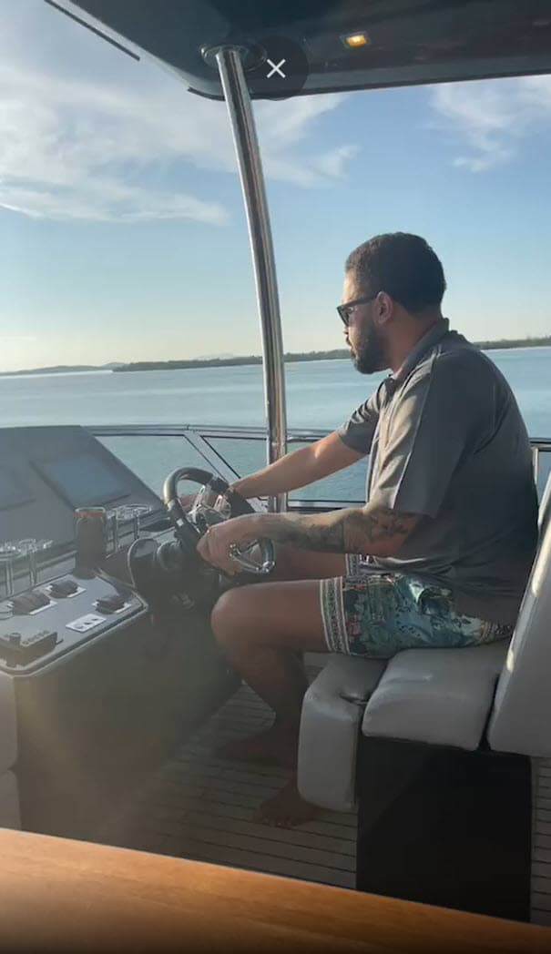 Además, señalan que Rafael Pina Nievas es dueño de varios botes y tiene contactos en República Dominicana.
<br>