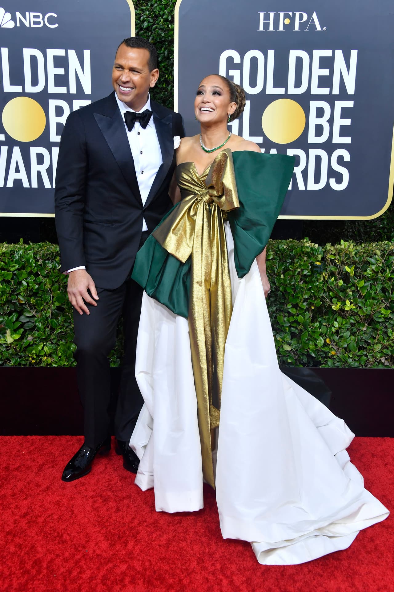 Cariñosamente, la ‘Diva del Bronx’ llama a su pareja "
<b><a href="https://www.univision.com/entretenimiento/con-este-mensaje-a-su-macho-bello-jlo-demuestra-lo-enamorada-que-esta-de-a-rod-fotos">macho bello</a></b>" así lo ha escrito en diversas imágenes que ha publicado en Instagram junto a A-Rod.