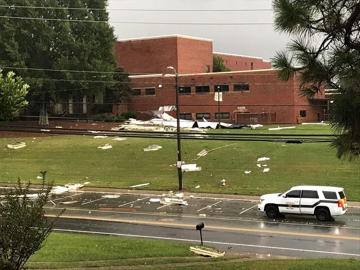 Las tormentas también provocaron daños en otras regiones del estado.