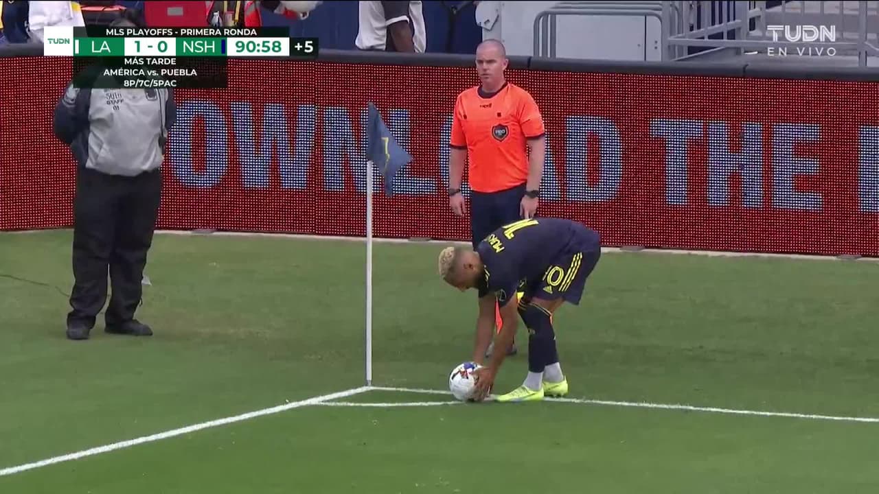 ¡TIRO ATAJADO! disparo por Walker Zimmerman.