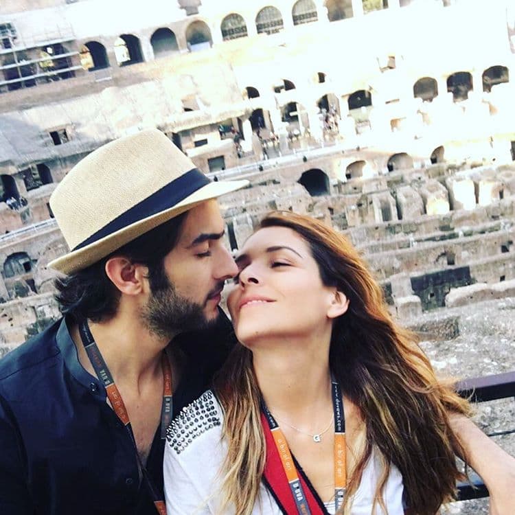 Fue el guapo Juan Pablo Gil, los dos hicieron público su romance a través de las redes sociales.