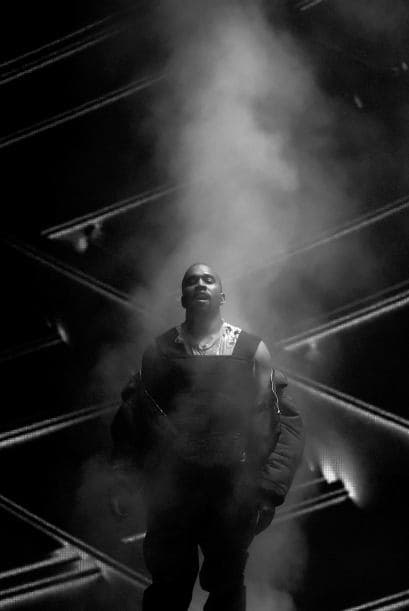 El rapero llenó de efectos especiales el escenario para lucirse como siempre, pero se dice que fue censurado por las malas palabras de sus canciones.